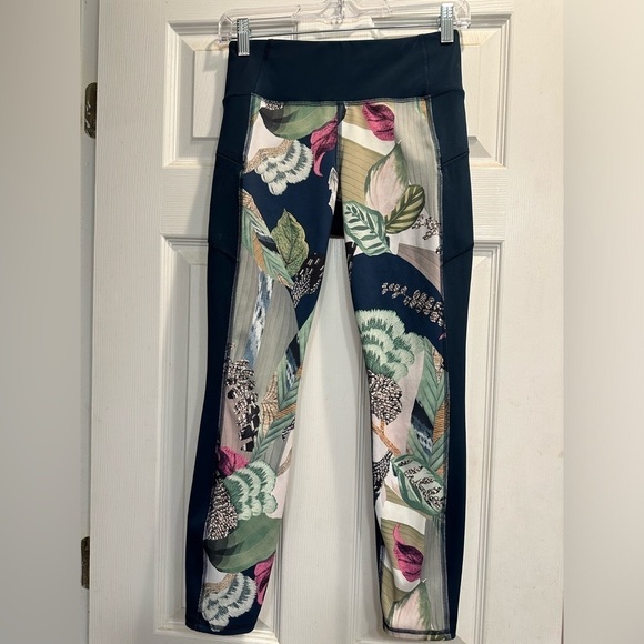 Athleta Oasis Contender 7/8 Tight Pants Womens - Picture 3 of 7